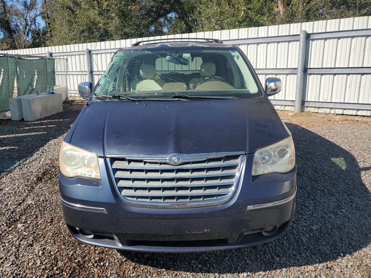 2008 Chrysler Town & Country - Image 5