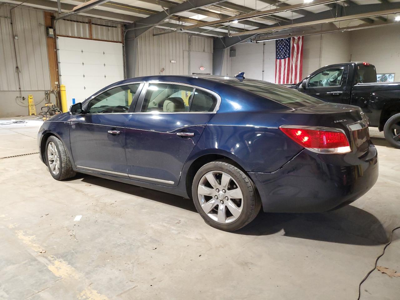 2010 Buick LaCrosse - Image 2