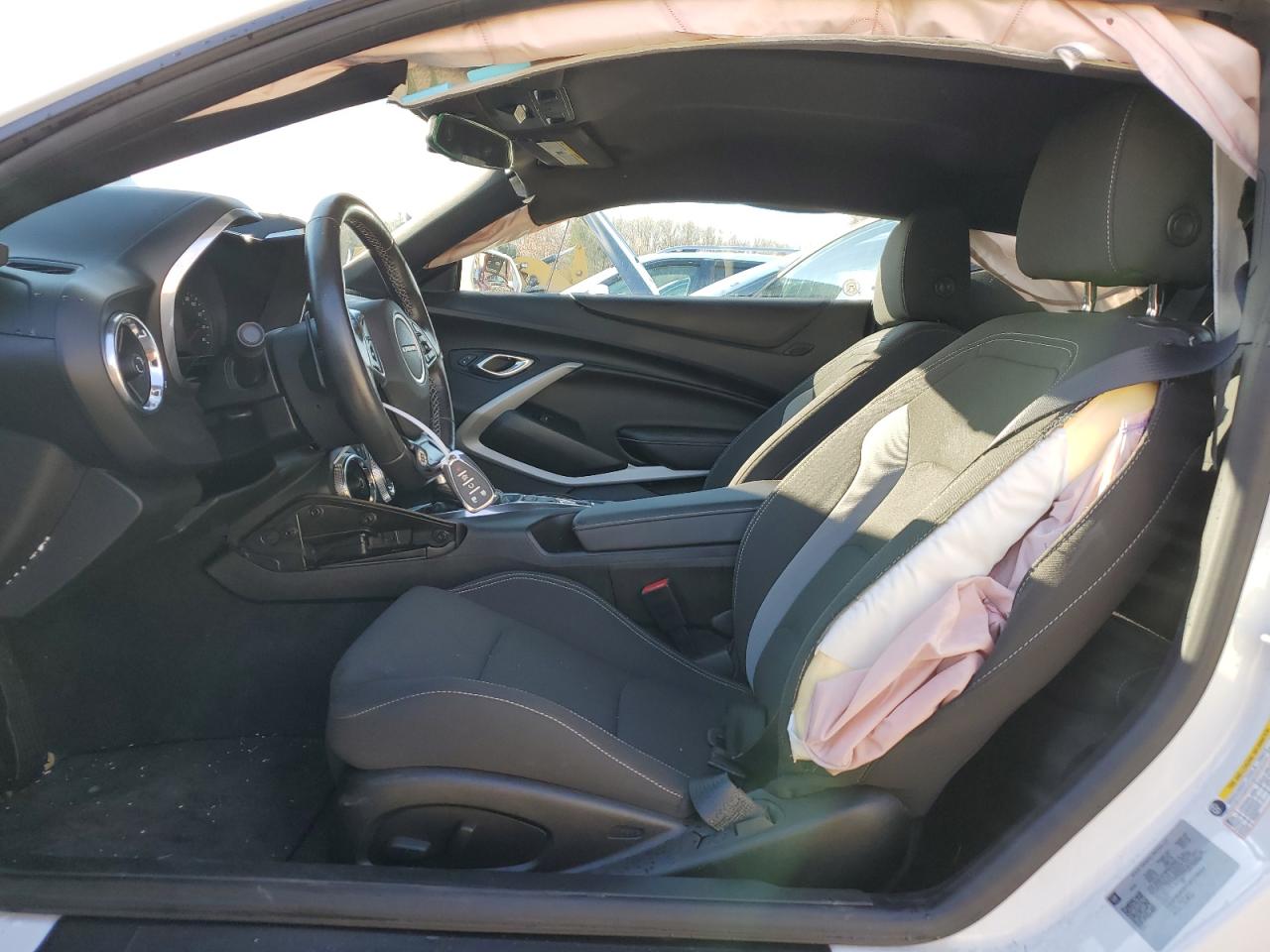 2018 Chevrolet Camaro Lt VIN: 1G1FB1RS7J0179694 Lot: 83070034