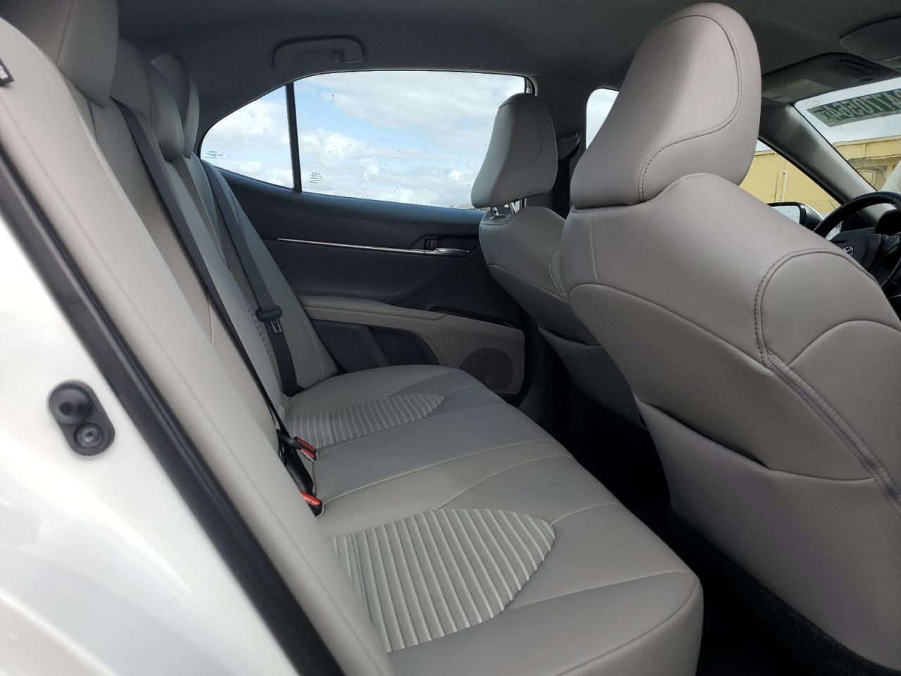 2021 Toyota Camry - Image 10