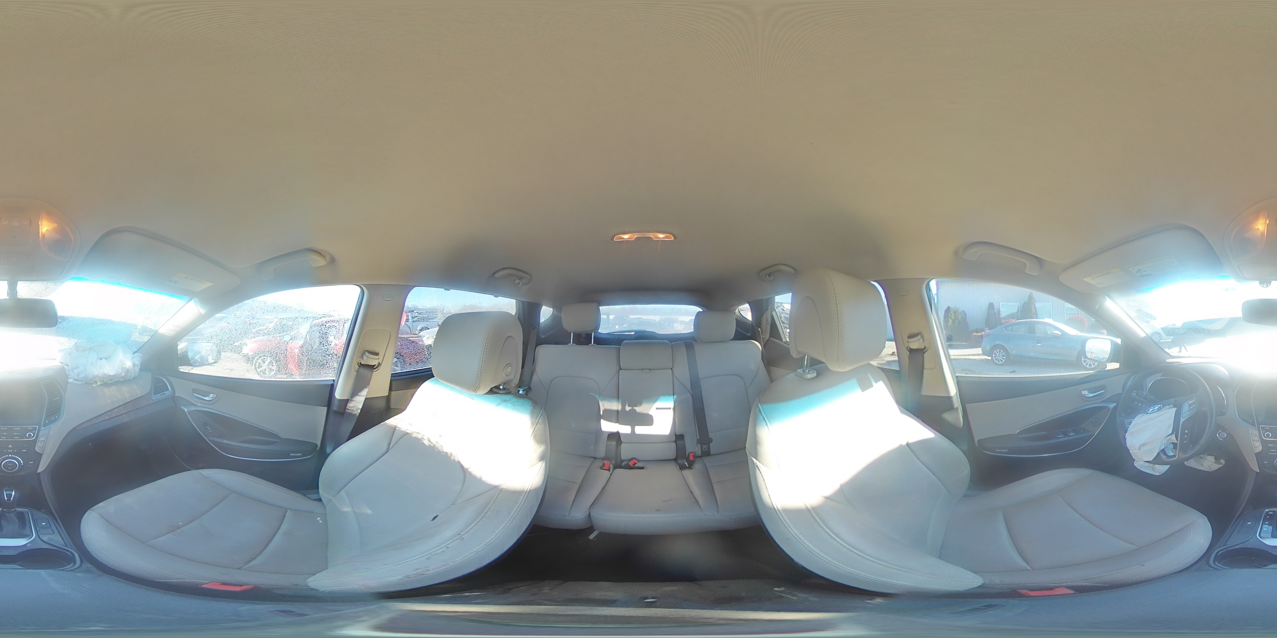 2018 Hyundai Santa Fe - Image 16