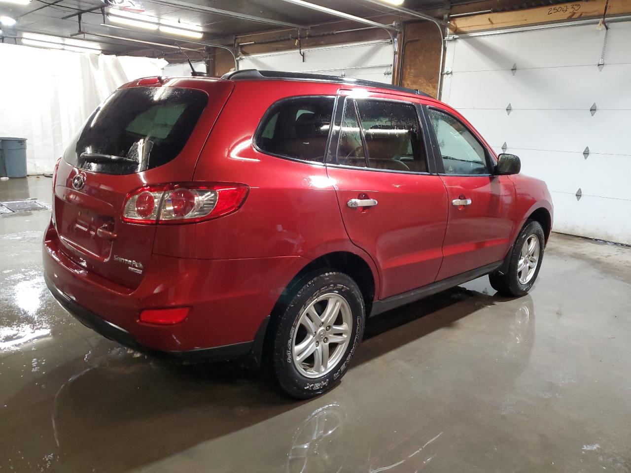 2010 Hyundai Santa Fe - Image 3