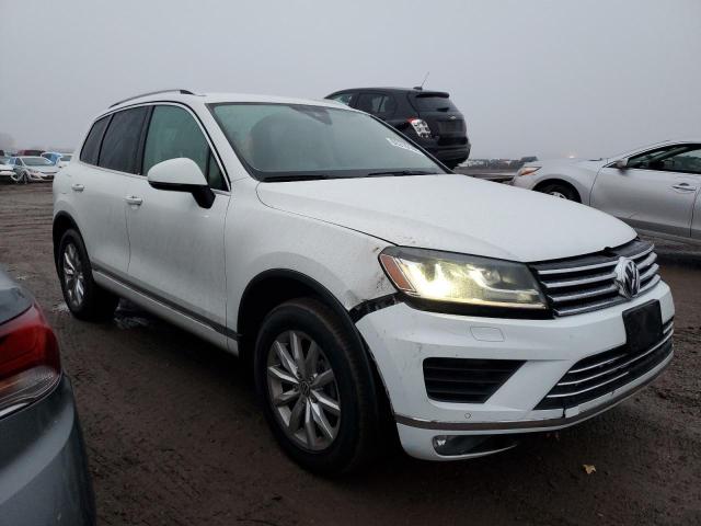 Паркетники VOLKSWAGEN TOUAREG 2016 Белы