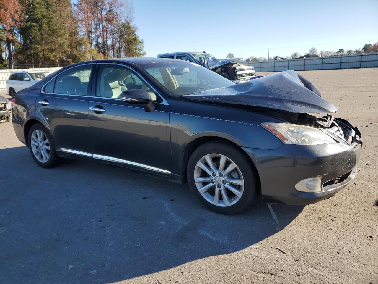 2011 Lexus ES - Image 4