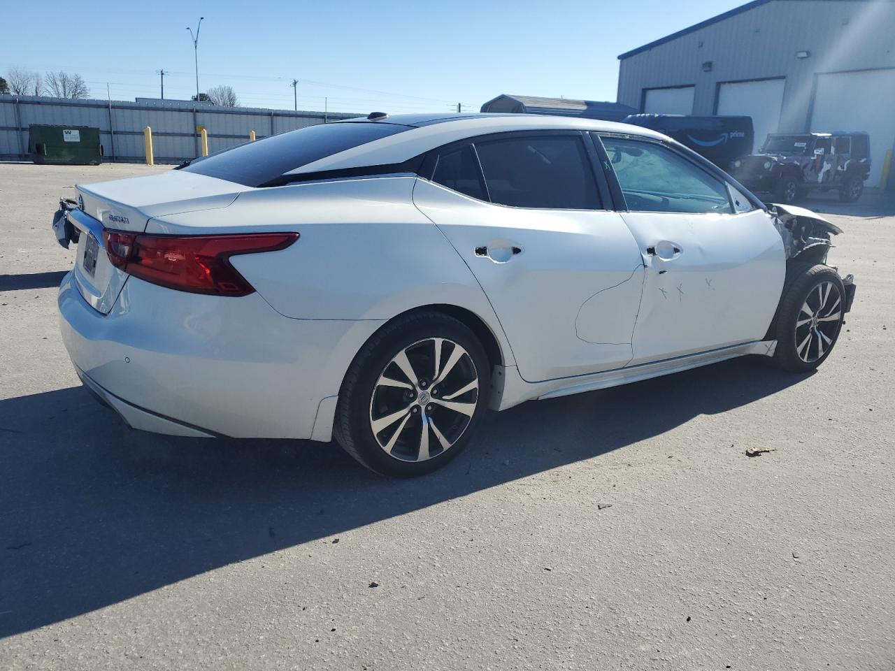 2016 Nissan Maxima - Image 3