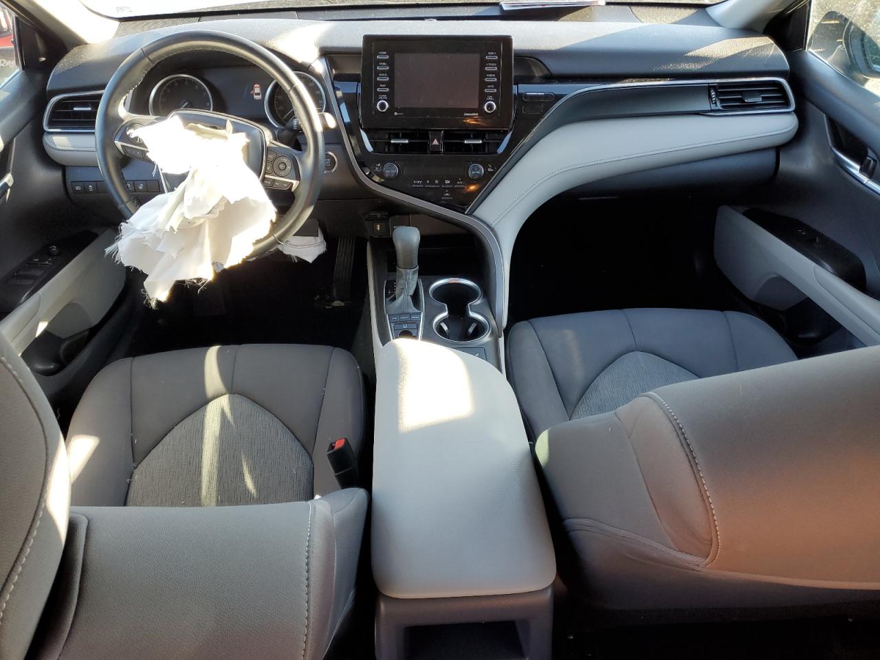 2022 Toyota Camry - Image 8