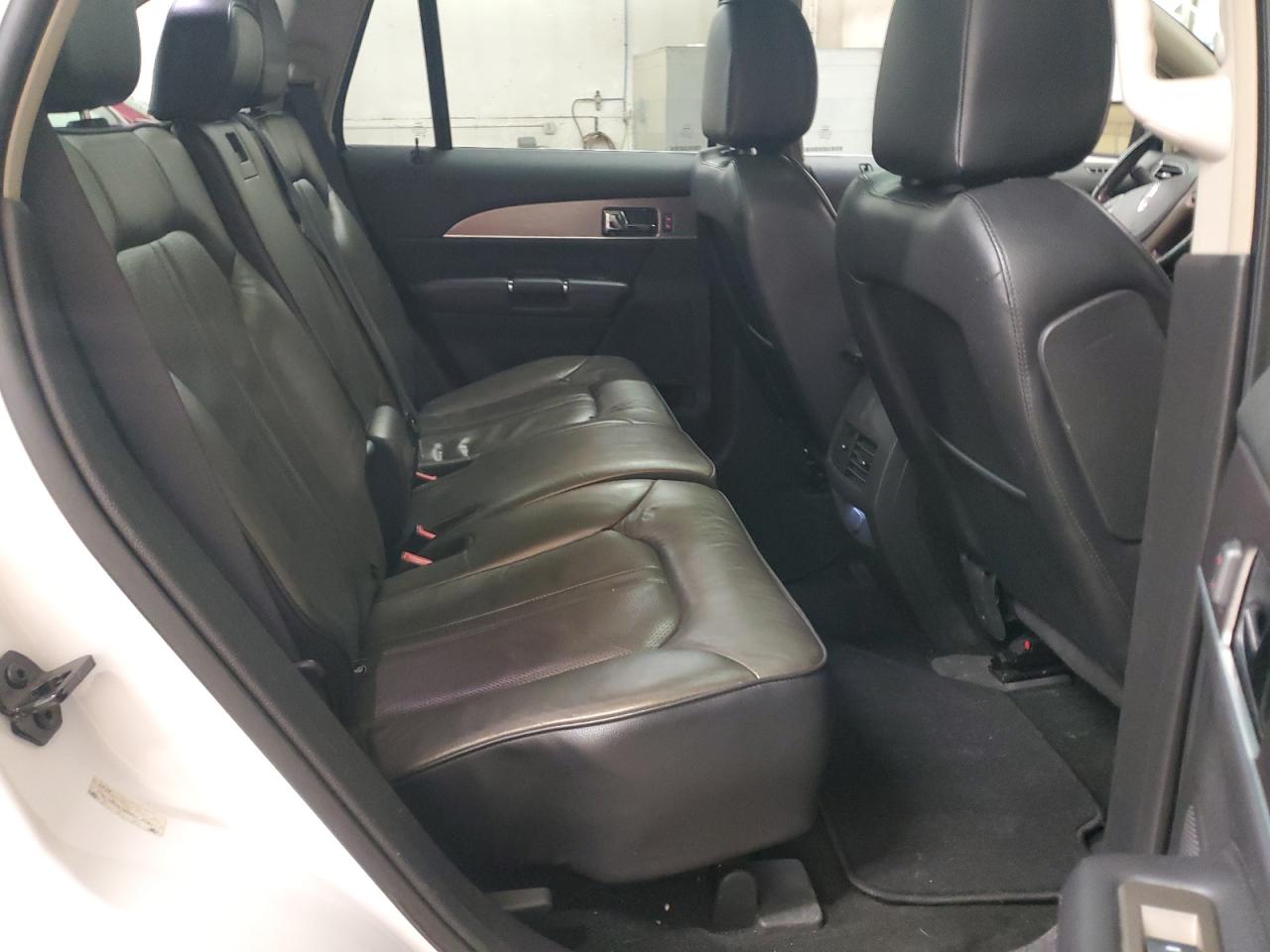2013 Lincoln MKX - Image 11