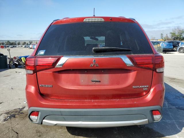  MITSUBISHI OUTLANDER 2016 Красный