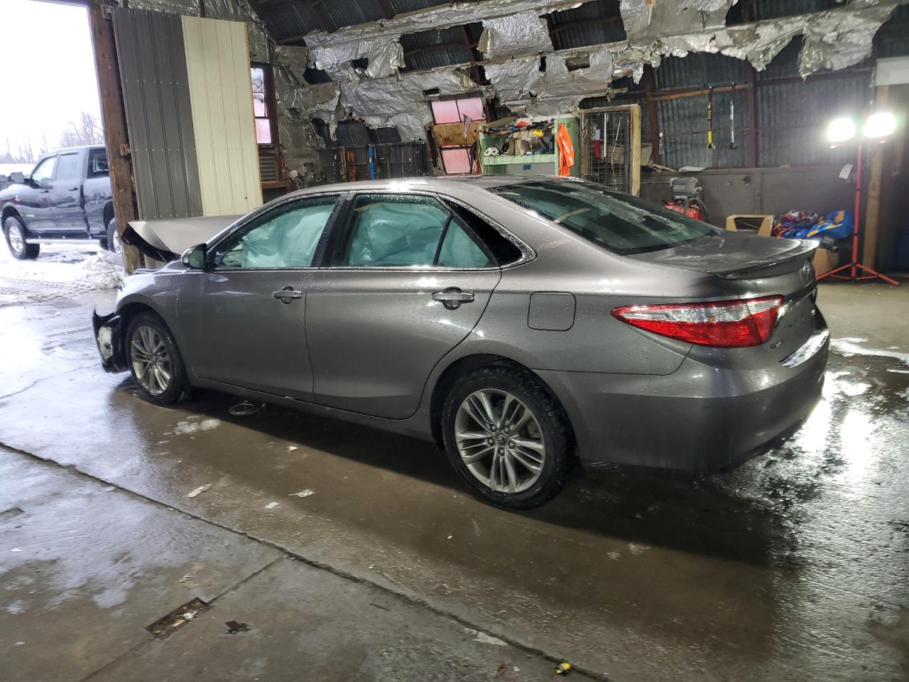 VIN 4T1BF1FK1HU370878 2017 TOYOTA CAMRY no.2