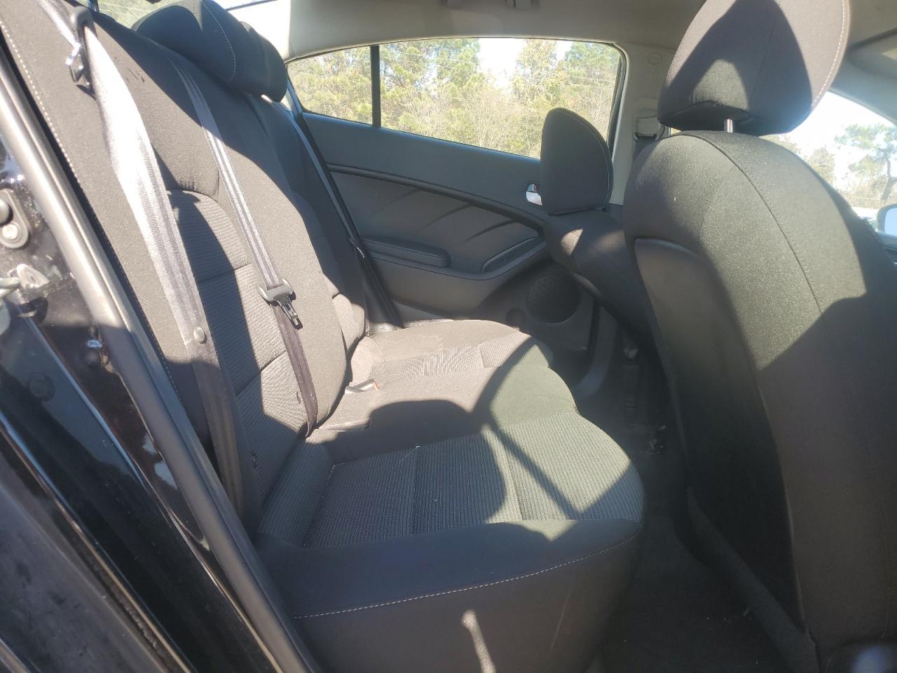 2018 Kia Forte - Image 10