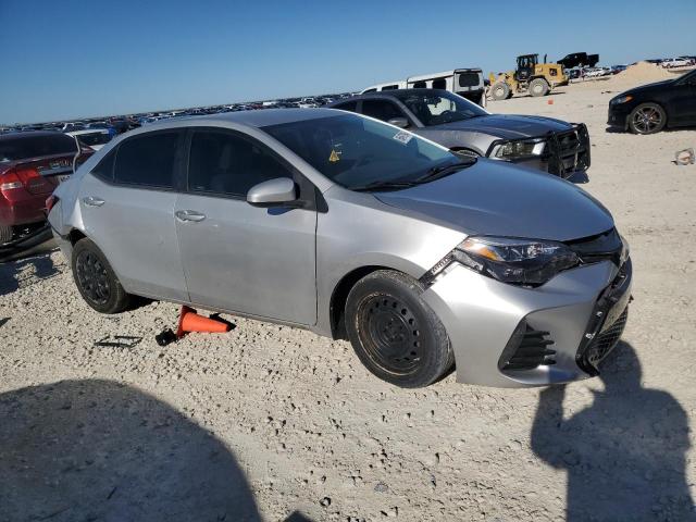 Sedans TOYOTA COROLLA 2015 Srebrny