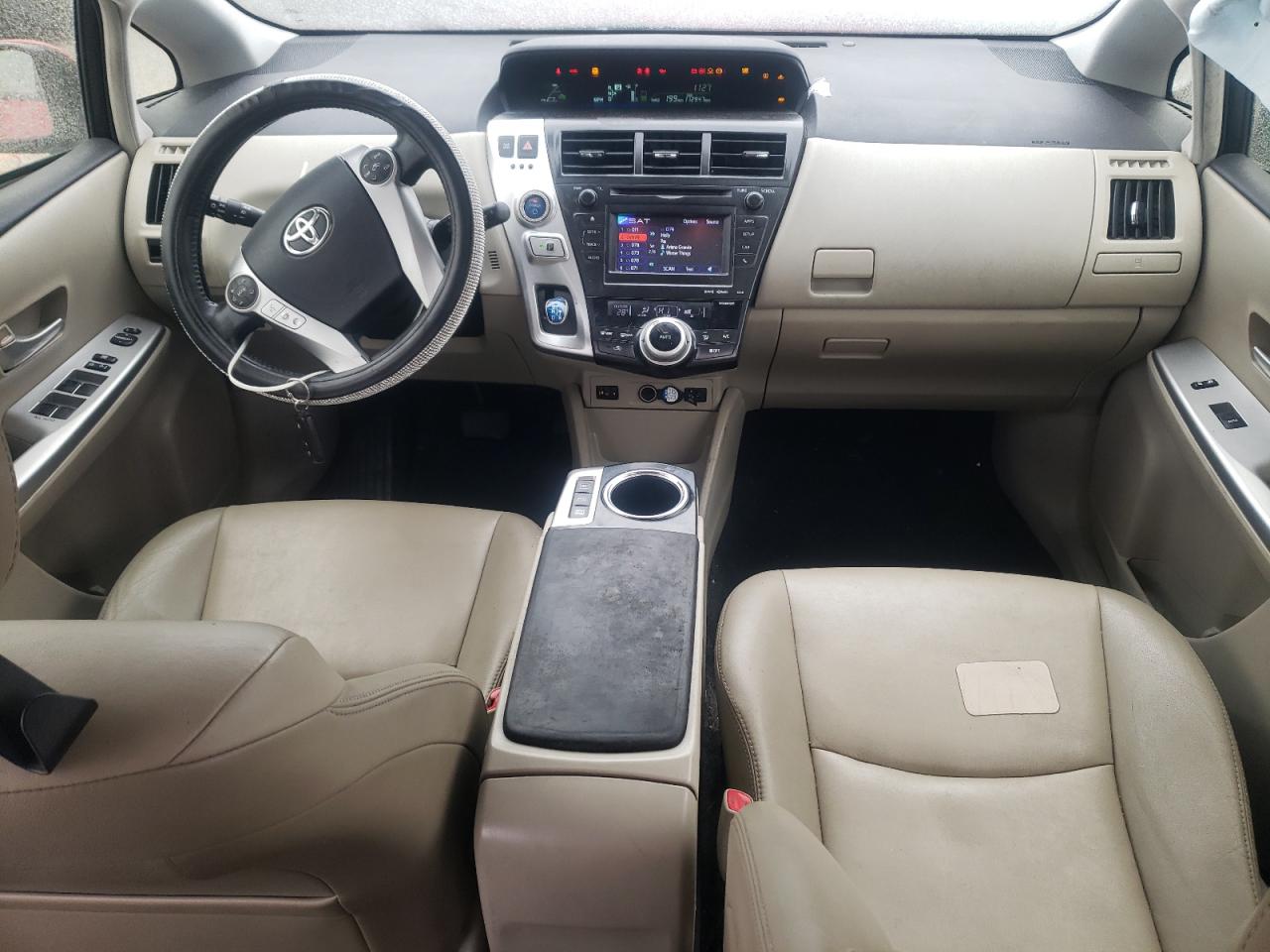 2014 Toyota Prius - Image 8