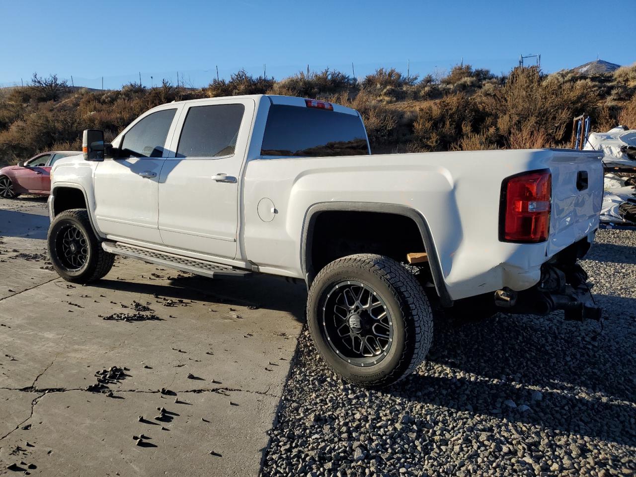 2018 GMC Sierra - Image 2
