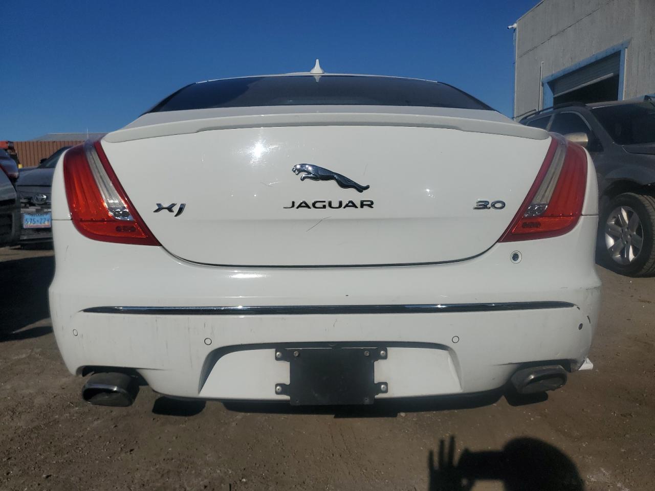 VIN SAJWA1CZ9F8V84689 2015 JAGUAR XJ no.6