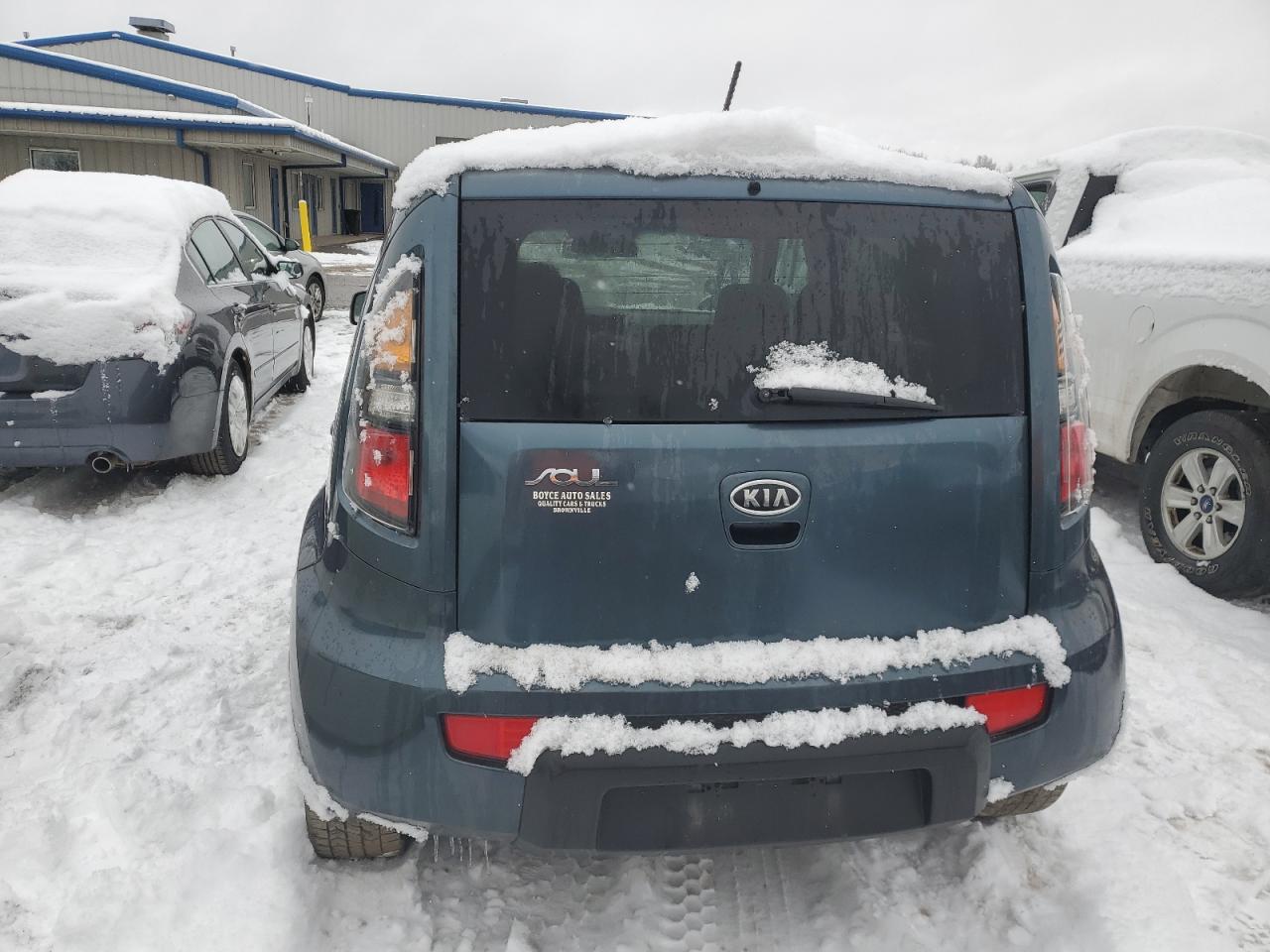 2011 Kia Soul + VIN: KNDJT2A21B7223228 Lot: 82572244