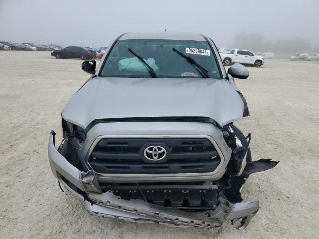  TOYOTA TACOMA 2016 Srebrny