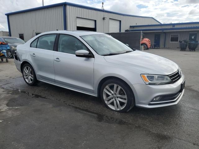  VOLKSWAGEN JETTA 2015 Сріблястий