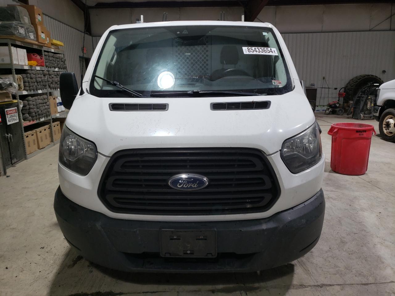 VIN 1FTYE1ZM8GKB50176 2016 FORD TRANSIT no.5