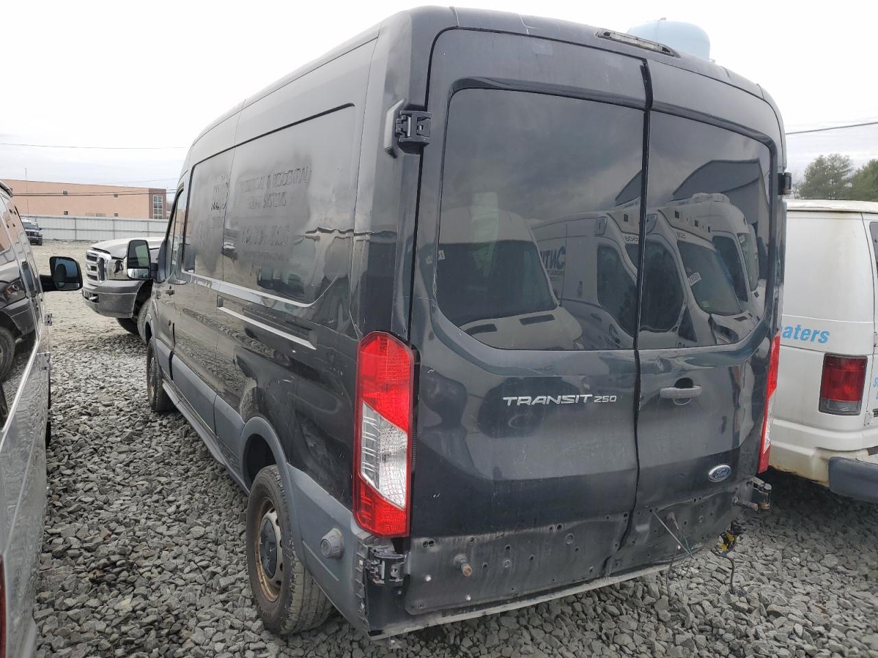 VIN 1FTYR2CM5FKA73574 2015 FORD TRANSIT no.2