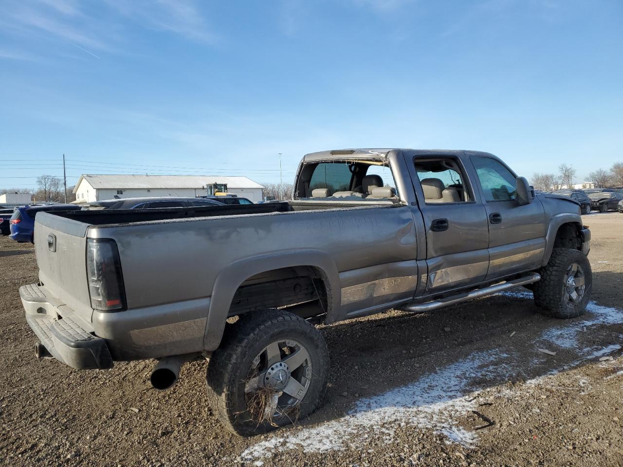 2006 Chevrolet Silverado - Image 3