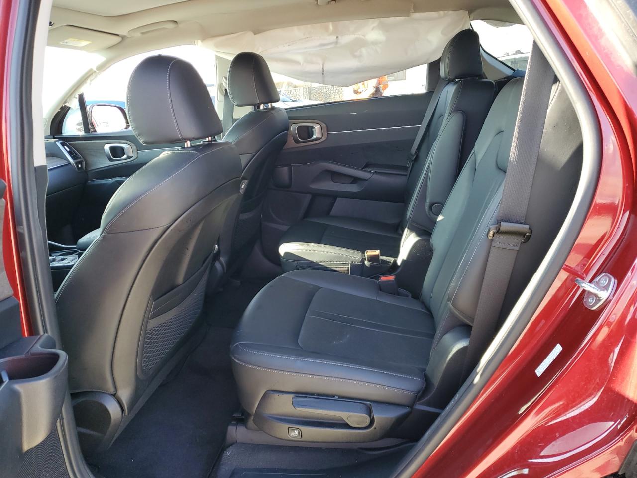 2023 Kia Sorento - Image 11