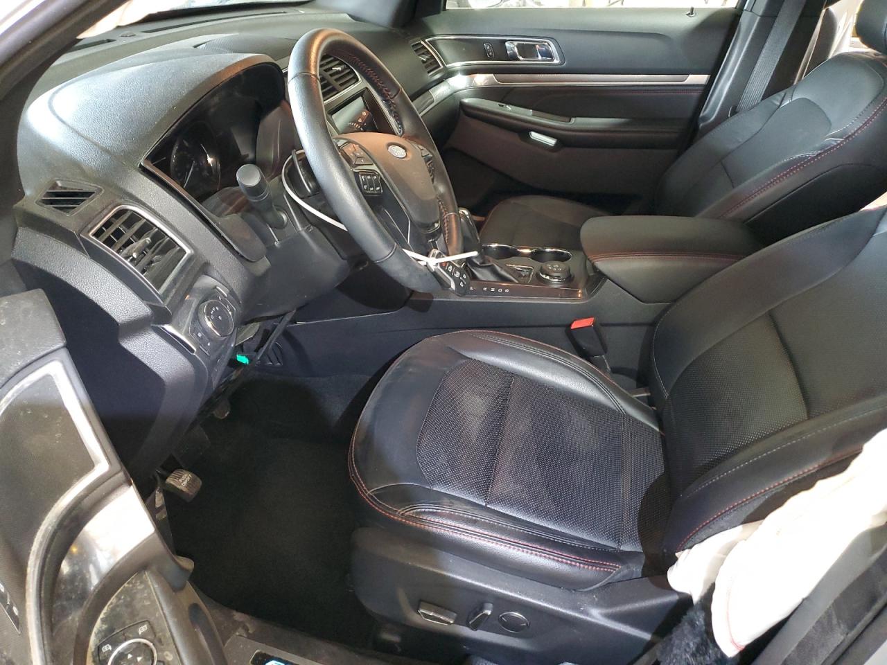 2017 Ford Explorer - Image 7