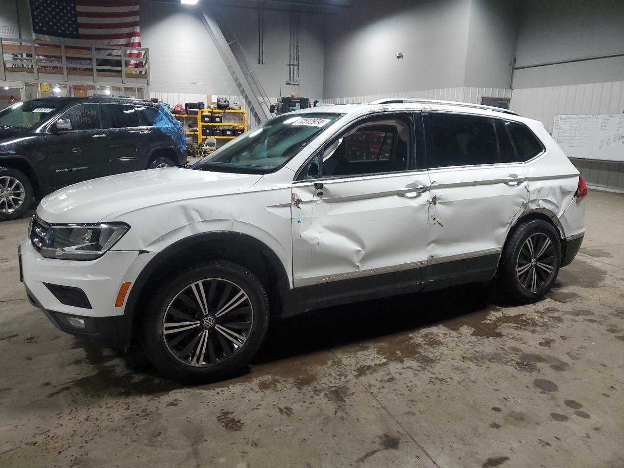 VIN 3VV2B7AX1JM111745 2018 VOLKSWAGEN TIGUAN no.1