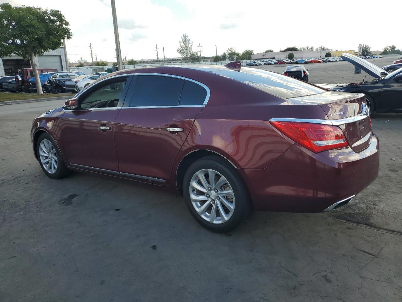 VIN 1G4GD5G39GF177505 2016 BUICK LACROSSE no.2