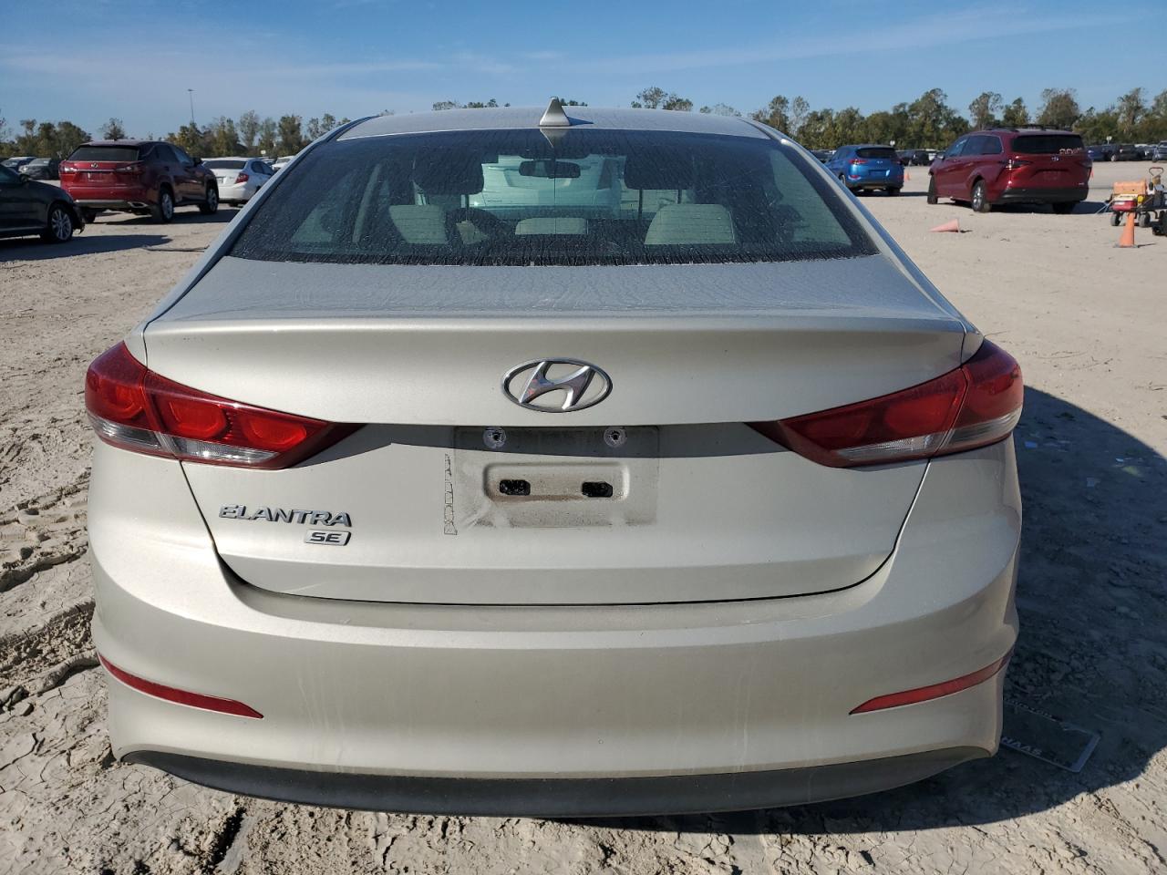 2017 Hyundai Elantra - Image 6