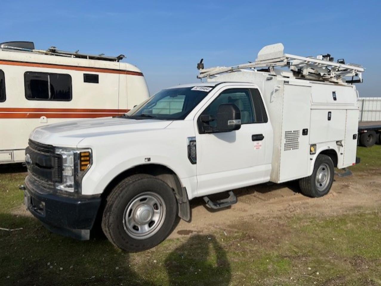 2019 Ford F350 Super Duty იყიდება Fresno-ში, CA - Side