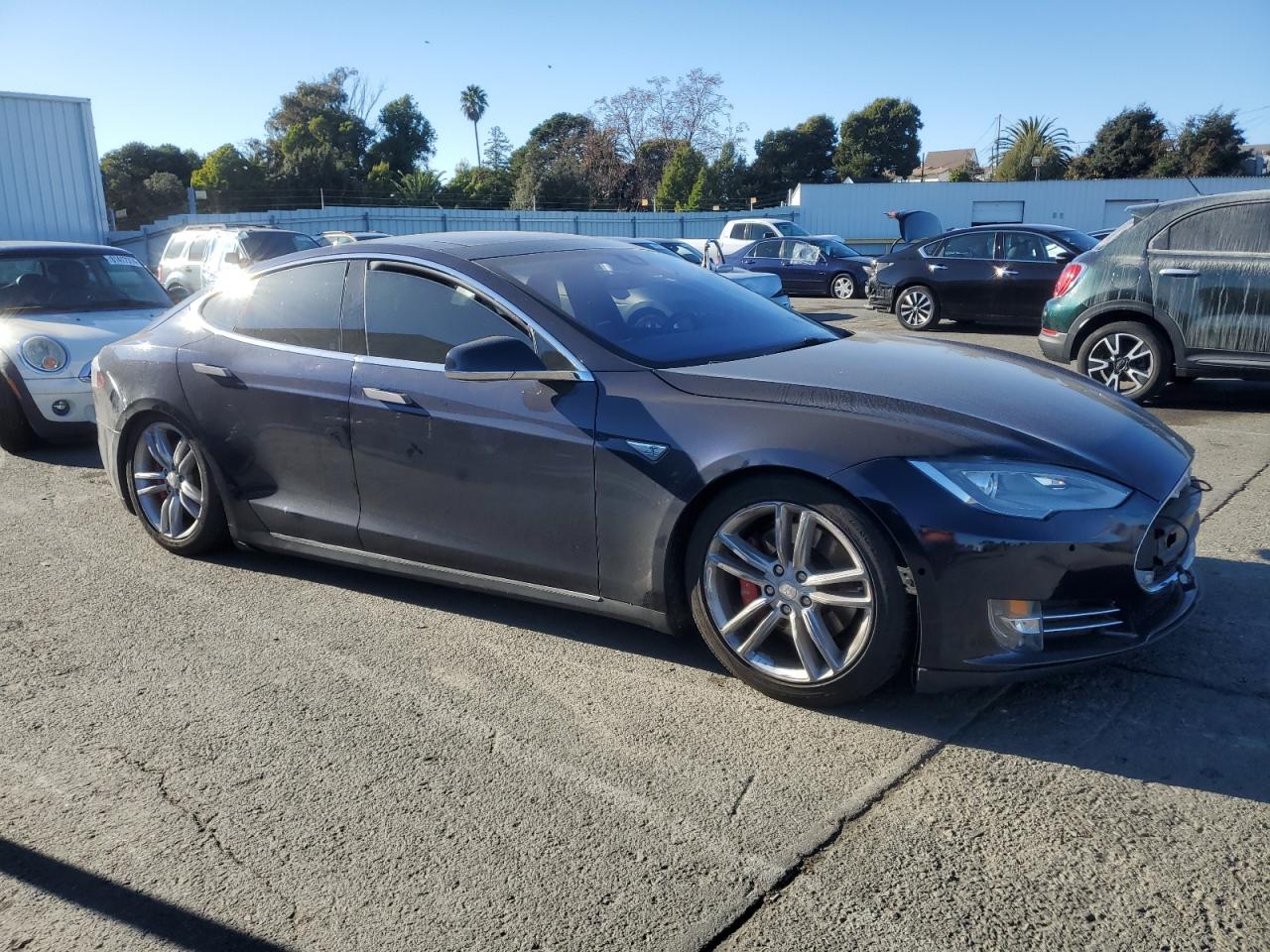 VIN 5YJSA1H25FFP75101 2015 TESLA MODEL S no.4