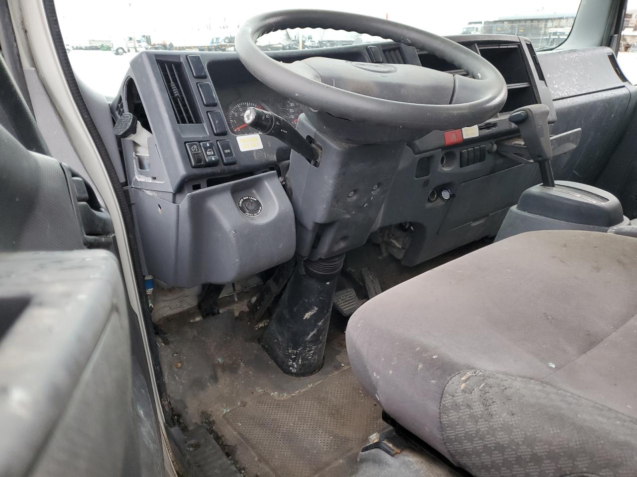 2015 Isuzu Npr Hd VIN: 54DC4W1B6FS802758 Lot: 86177024