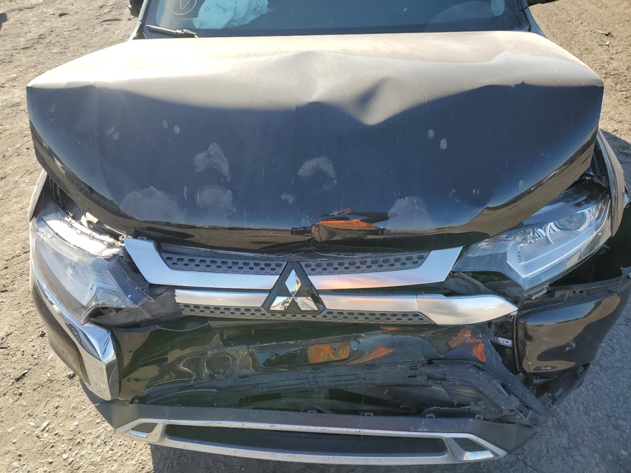 2019 Mitsubishi Outlander - Image 12