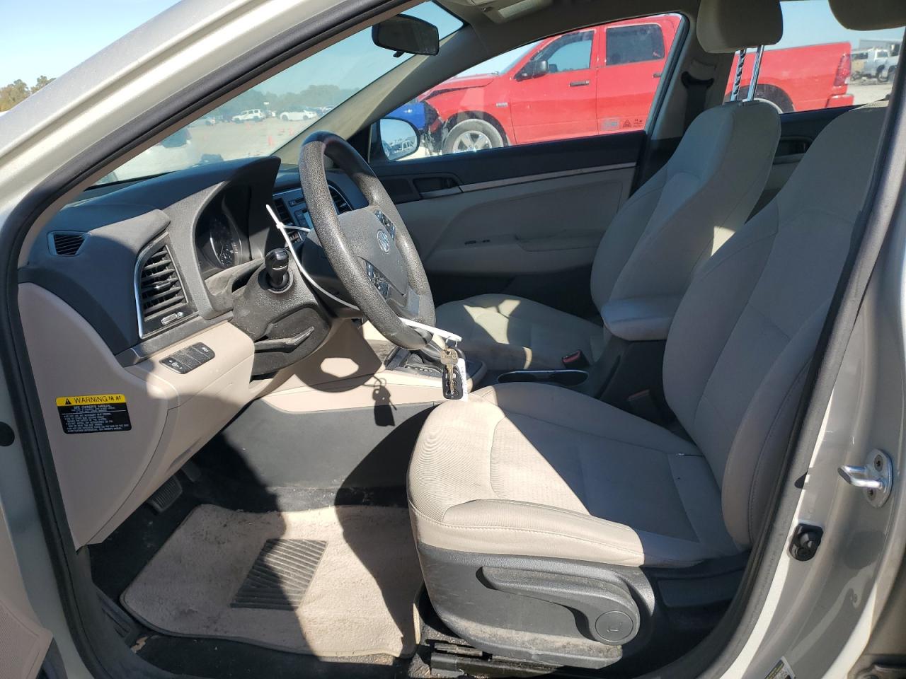 2017 Hyundai Elantra - Image 7