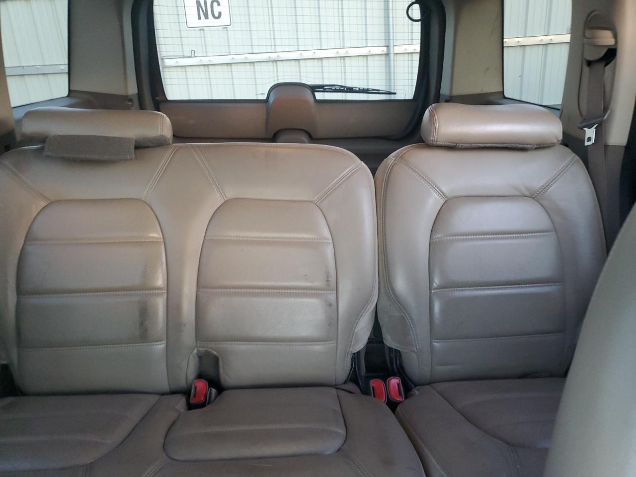 2002 Ford Explorer - Image 10