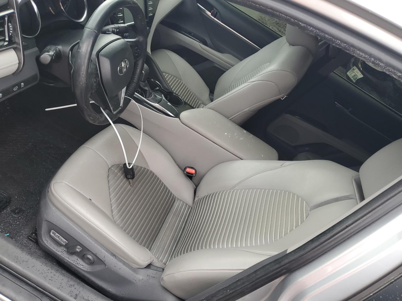 2019 Toyota Camry - Image 7