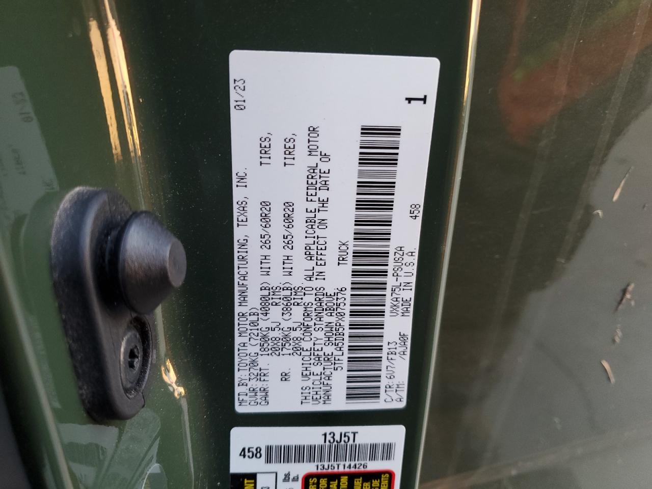 2023 Toyota Tundra - Image 13