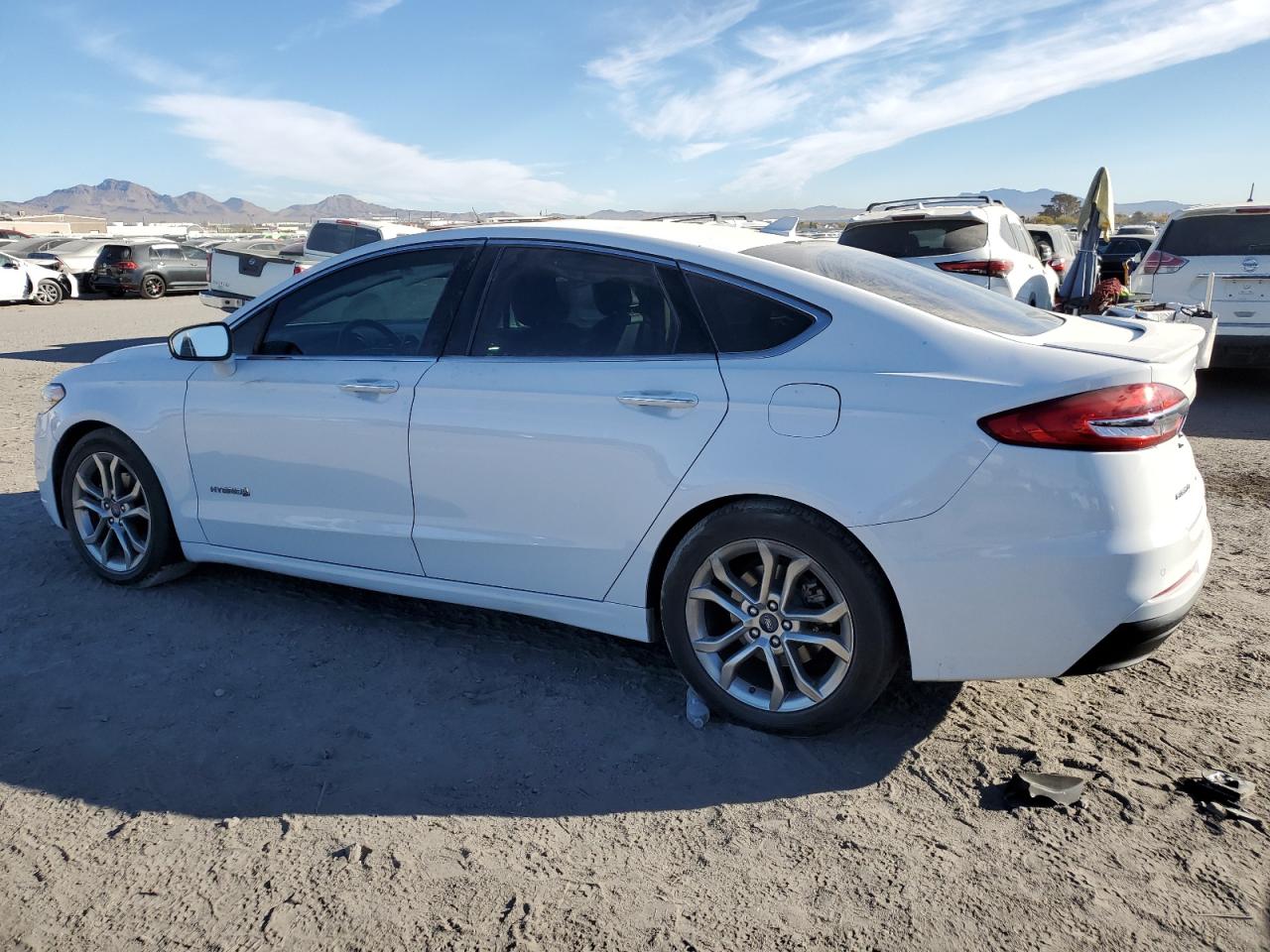 VIN 3FA6P0RU8KR260067 2019 FORD FUSION no.2