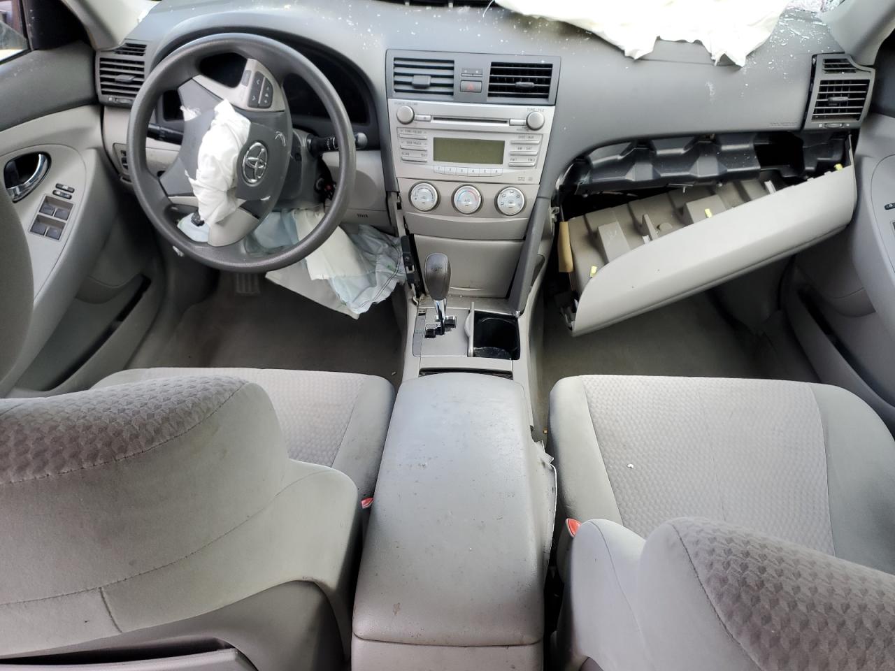 2011 Toyota Camry - Image 8