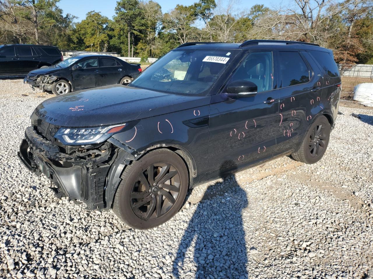 2018 Land Rover Discovery - Image 1