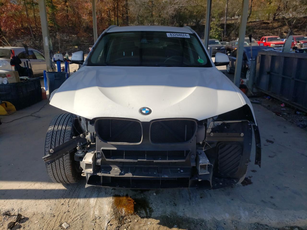 VIN 5UXWX9C54H0T08932 2017 BMW X3 no.5