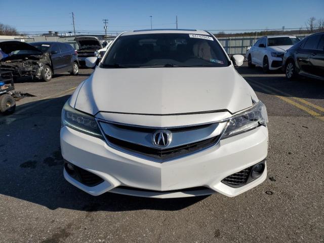 Седани ACURA ILX 2016 Білий