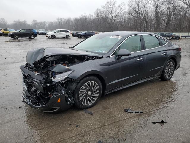 2022 Hyundai Sonata Hybrid