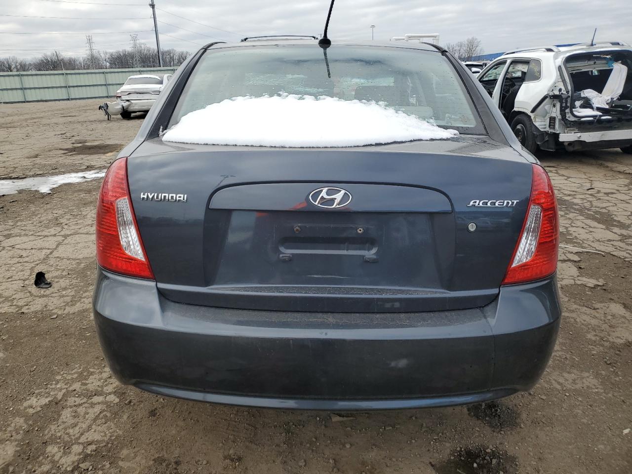 2009 Hyundai Accent - Image 6
