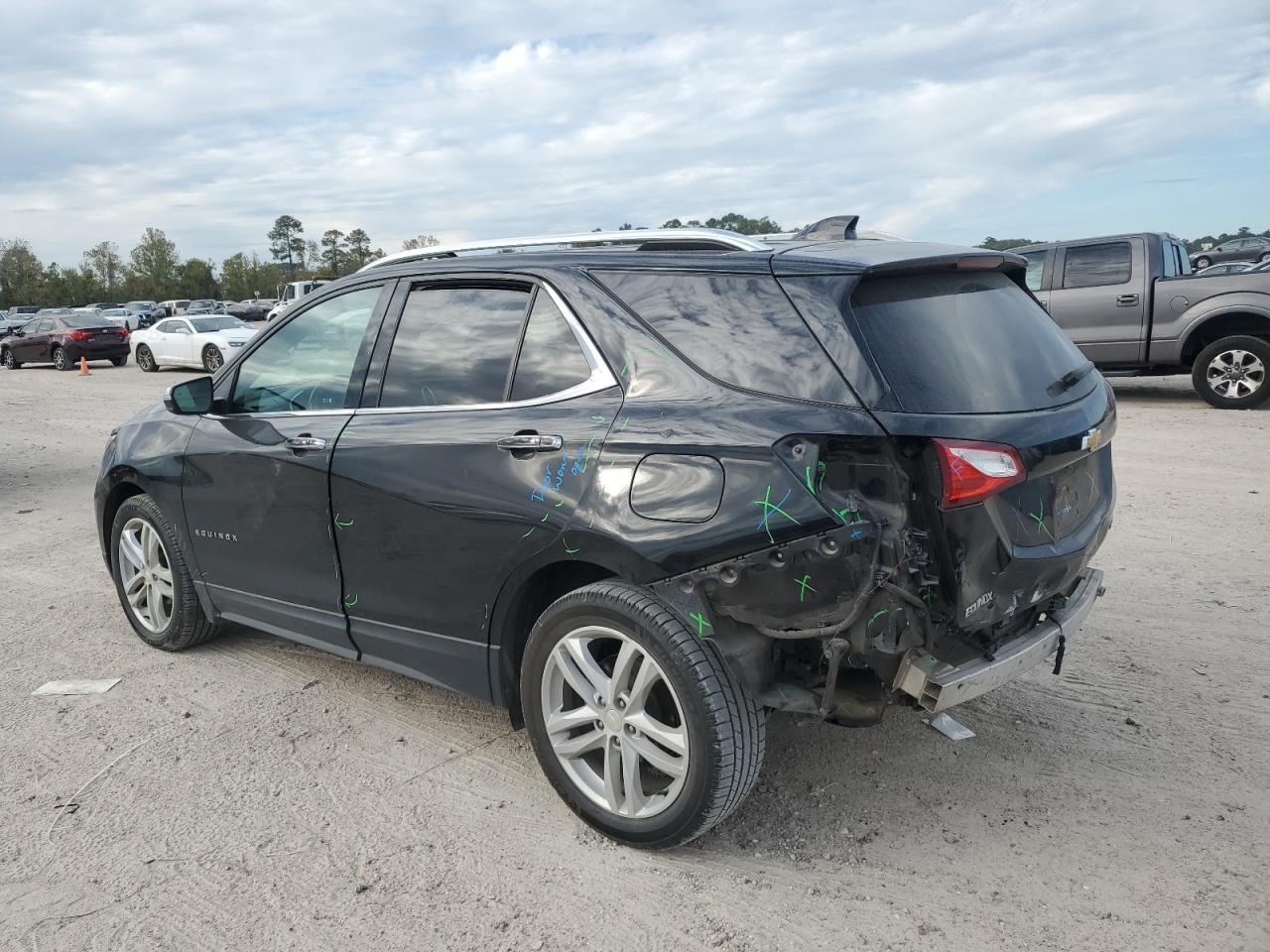 2019 Chevrolet Equinox - Image 2