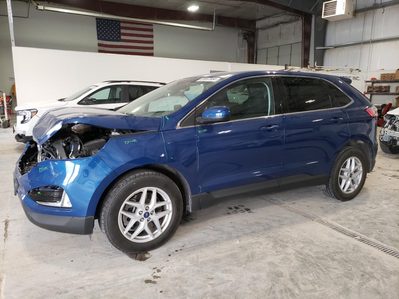 2021 Ford Edge - Image 1