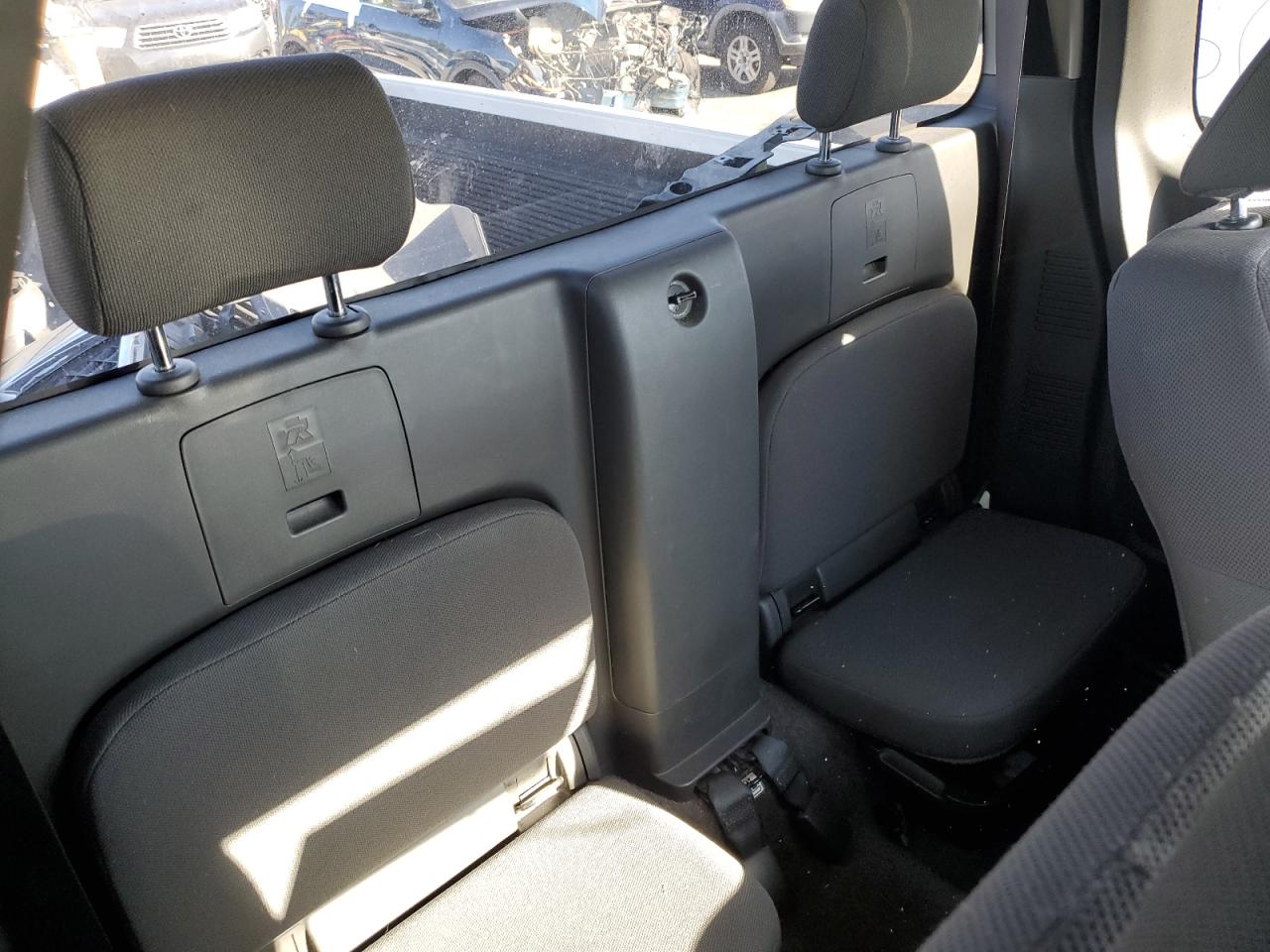 2016 Nissan Navara (Frontier) - Image 10