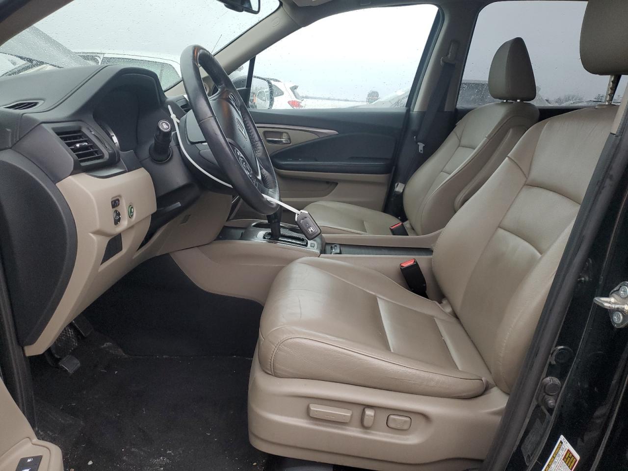 2017 Honda Pilot - Image 7