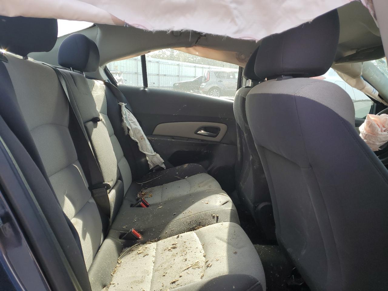 2013 Chevrolet Cruze - Image 11