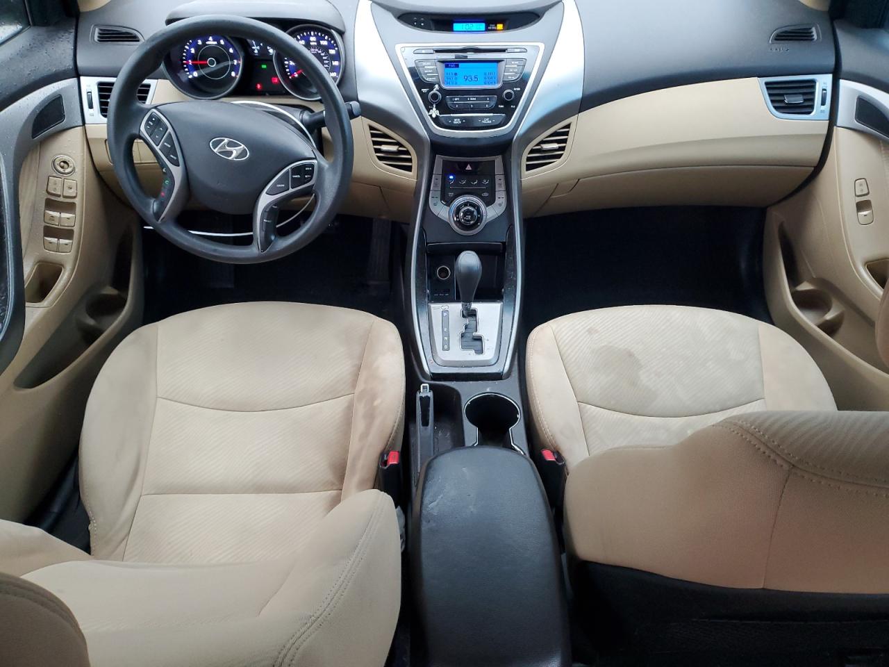 2013 Hyundai Elantra - Image 8